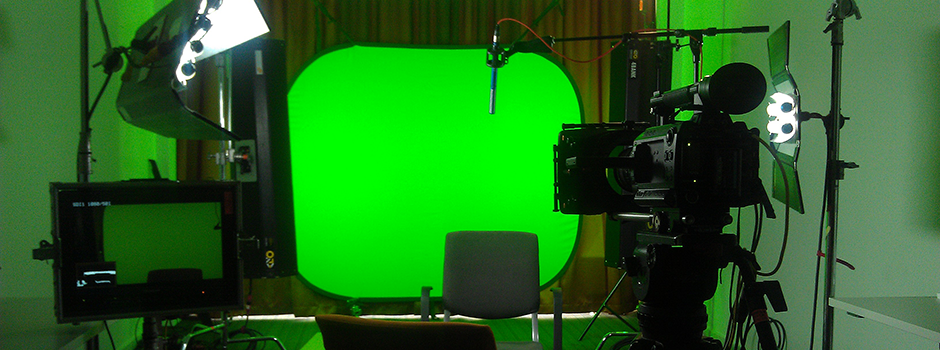 Slider_GreenscreenRoom